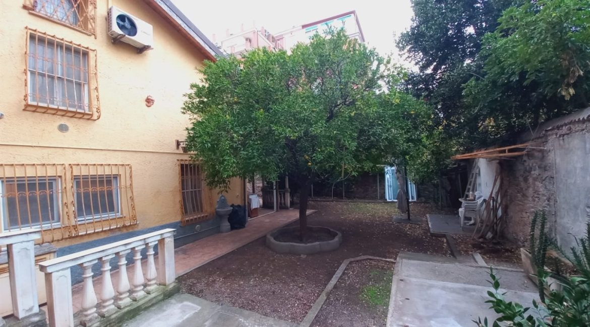 ef8efd90-6b88-4201-98b7-120dfc834bba