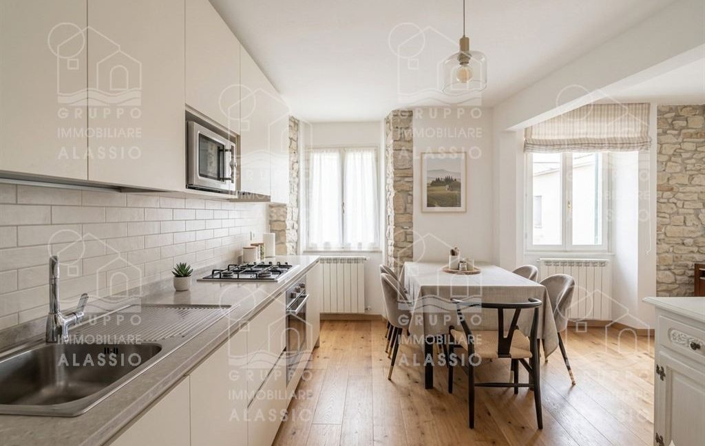 edd717ff-118f-4e01-a6ab-cbb3de96cb80